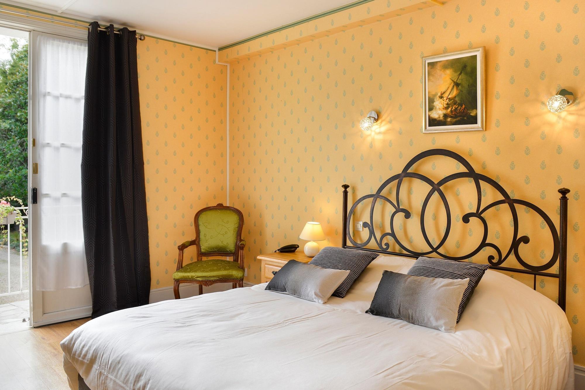 Logis Manoir De La Giraudiere Beaumont-en-Véron المظهر الخارجي الصورة