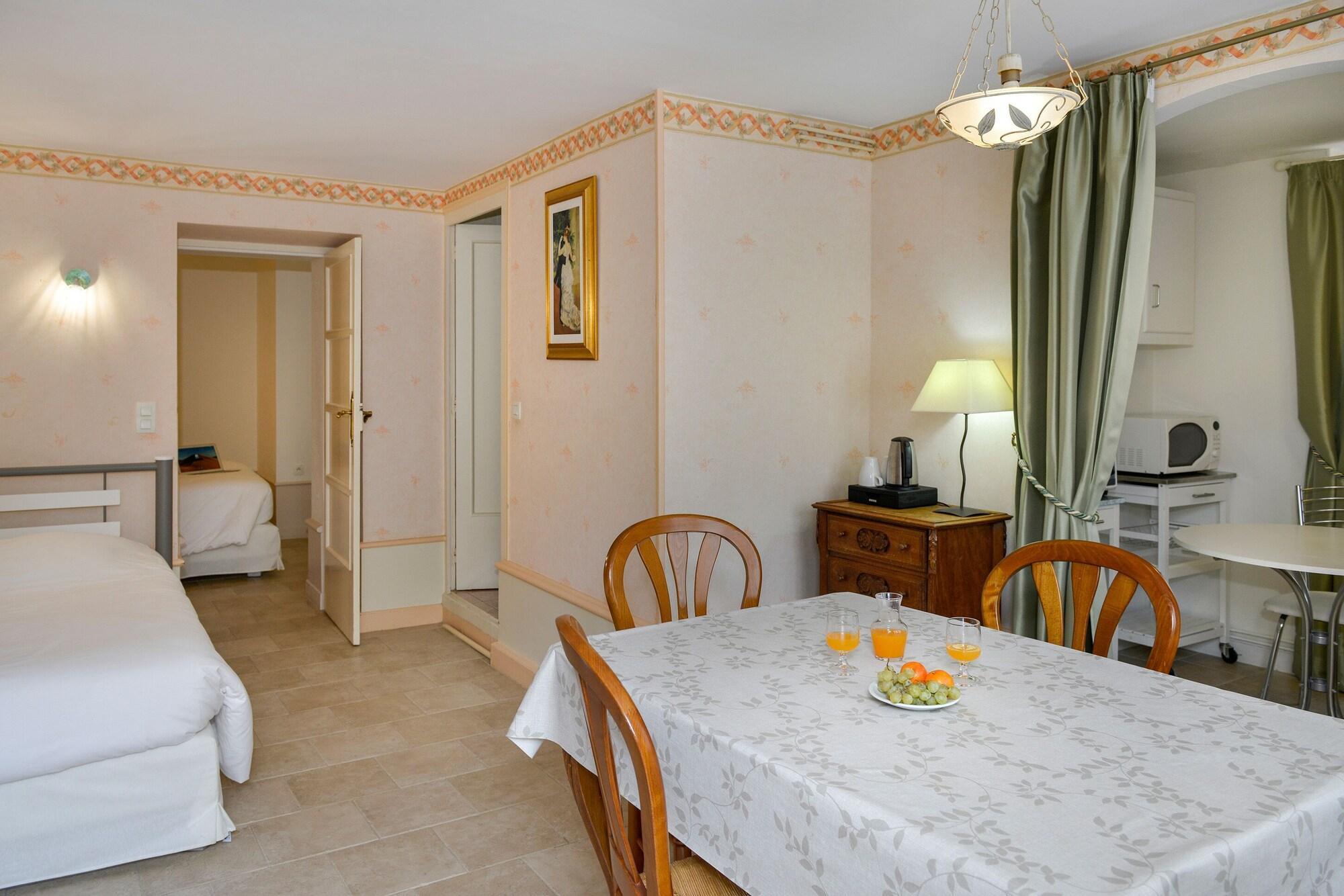 Logis Manoir De La Giraudiere Beaumont-en-Véron المظهر الخارجي الصورة