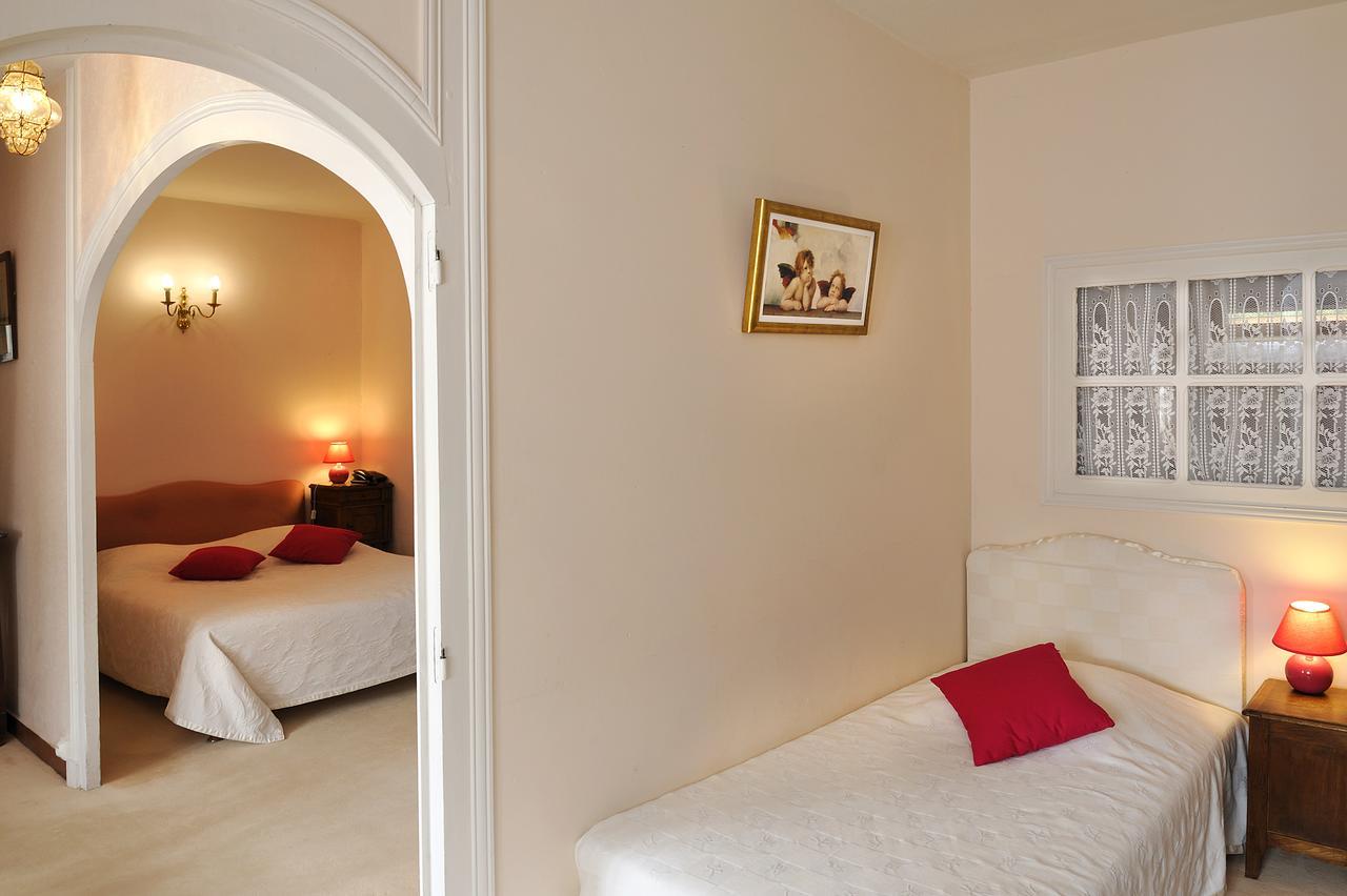 Logis Manoir De La Giraudiere Beaumont-en-Véron المظهر الخارجي الصورة